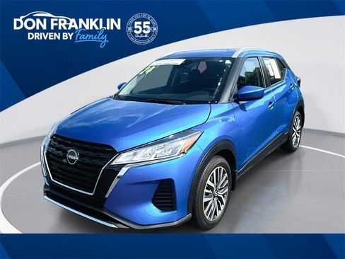 Used 2024 Nissan Kicks SV image 1