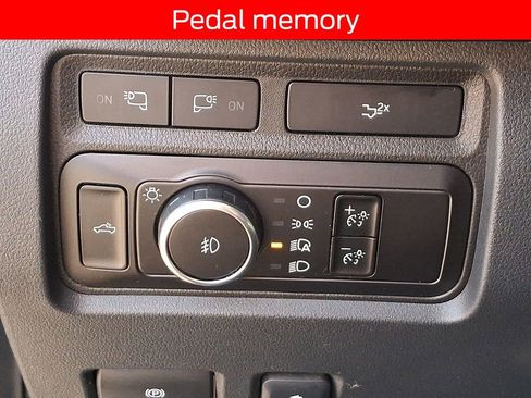 Used 2023 Ford F350 Lariat w/ Tow Technology Package image 25