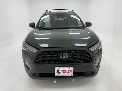 Used 2024 Toyota Corolla Cross LE FWD image 3