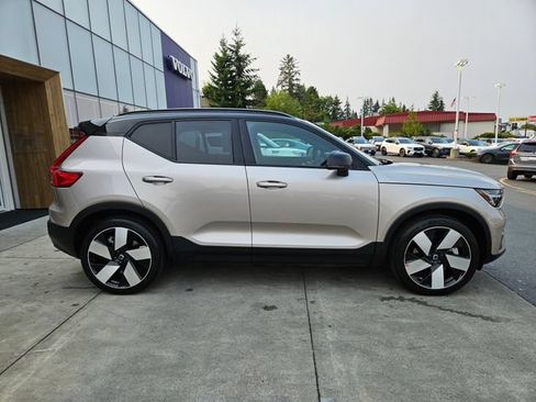 Used 2024 Volvo XC40 Recharge Ultimate w/ Protection Package Premier AWD/4WD image 4
