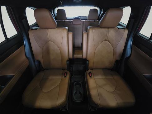 New 2026 Toyota Highlander Platinum AWD/4WD image 29