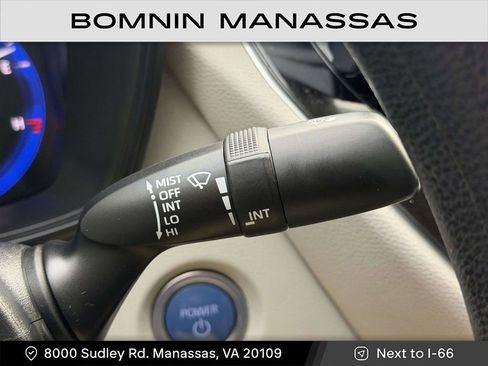 Used 2022 Toyota Corolla LE image 18