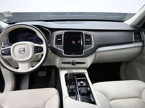 Used 2023 Volvo XC90 B5 Core w/ Protection Package Premier AWD/4WD image 18