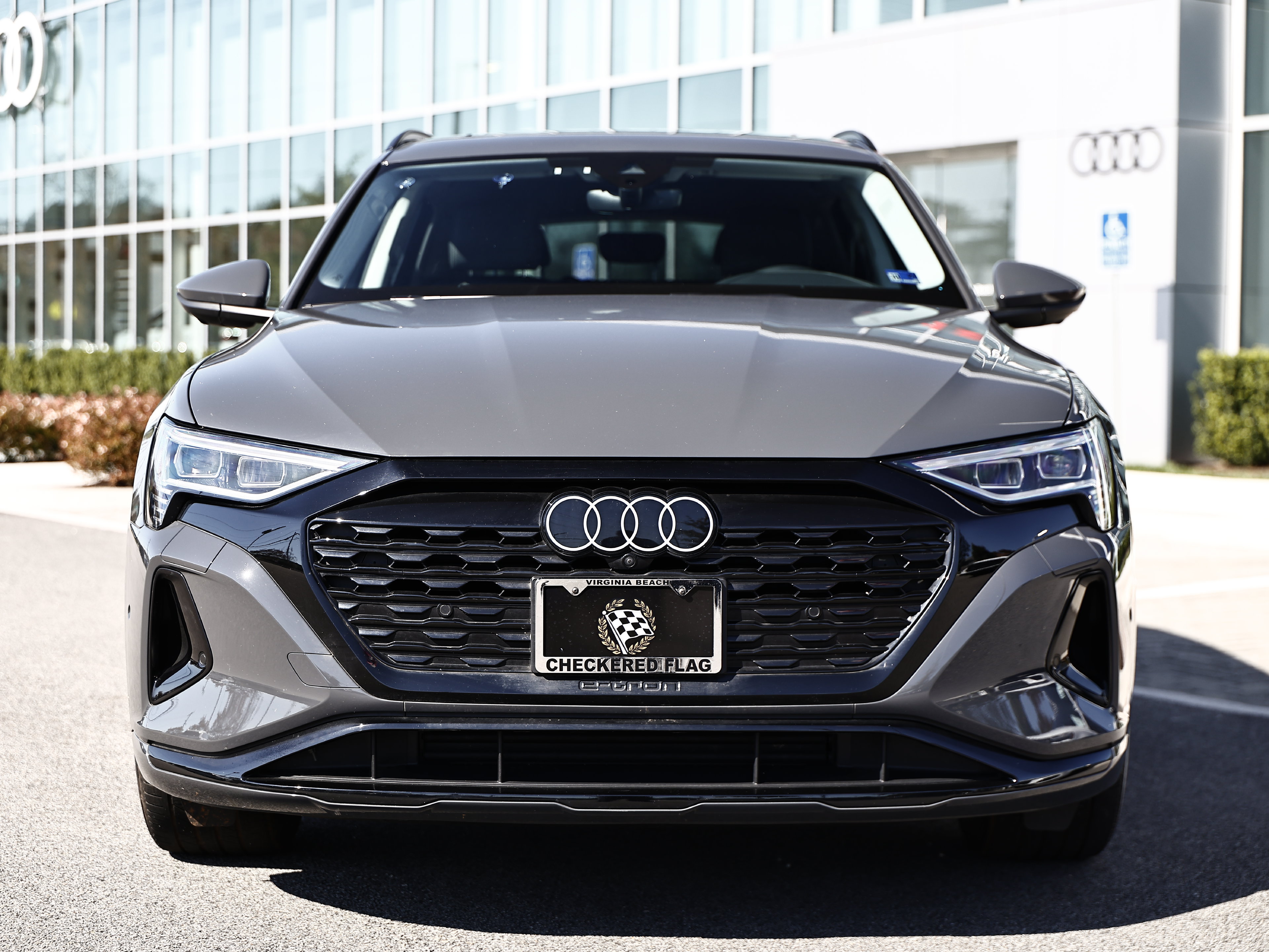 Used 2024 Audi Q8 e-tron Premium Plus AWD/4WD image 12