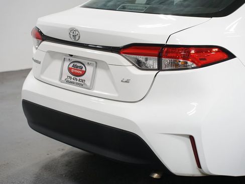 Certified 2024 Toyota Corolla LE image 9