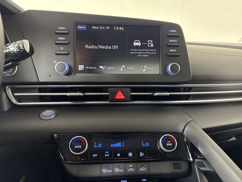 New 2025 Hyundai Elantra Hybrid FWD image 25
