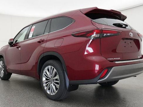 New 2026 Toyota Highlander Platinum AWD/4WD image 21