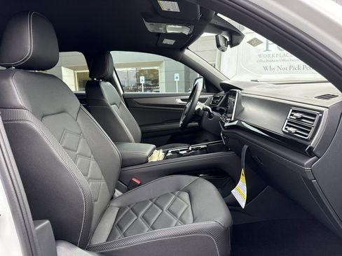 New 2026 Volkswagen Atlas Cross Sport SE FWD image 27