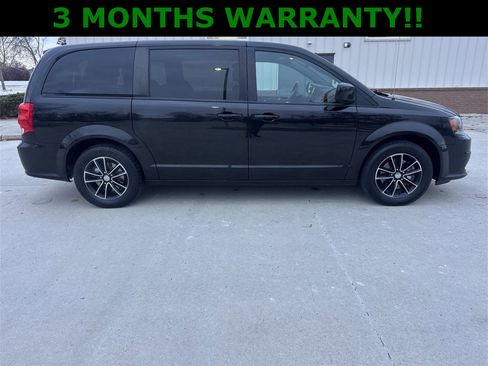 Used 2018 Dodge Grand Caravan SE image 26