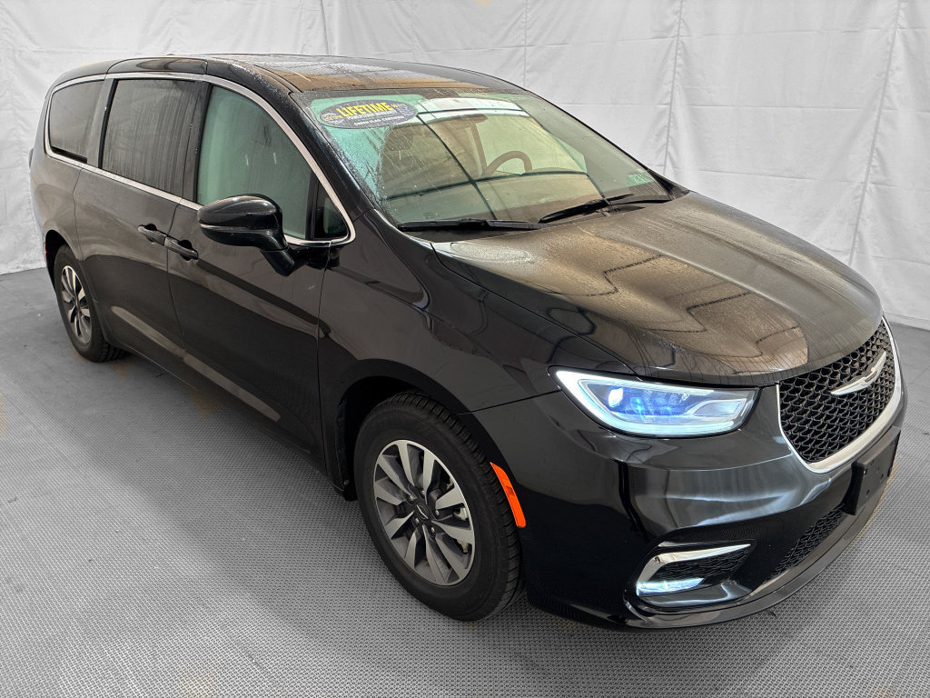 Used 2024 Chrysler Pacifica Limited FWD image 10
