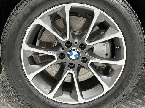 Used 2018 BMW X5 xDrive50i w/ Executive Package image 10