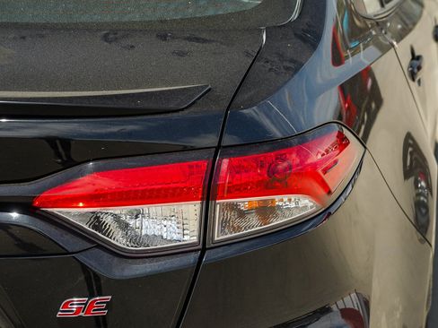 Certified 2023 Toyota Corolla SE w/ SE Premium Package FWD image 8