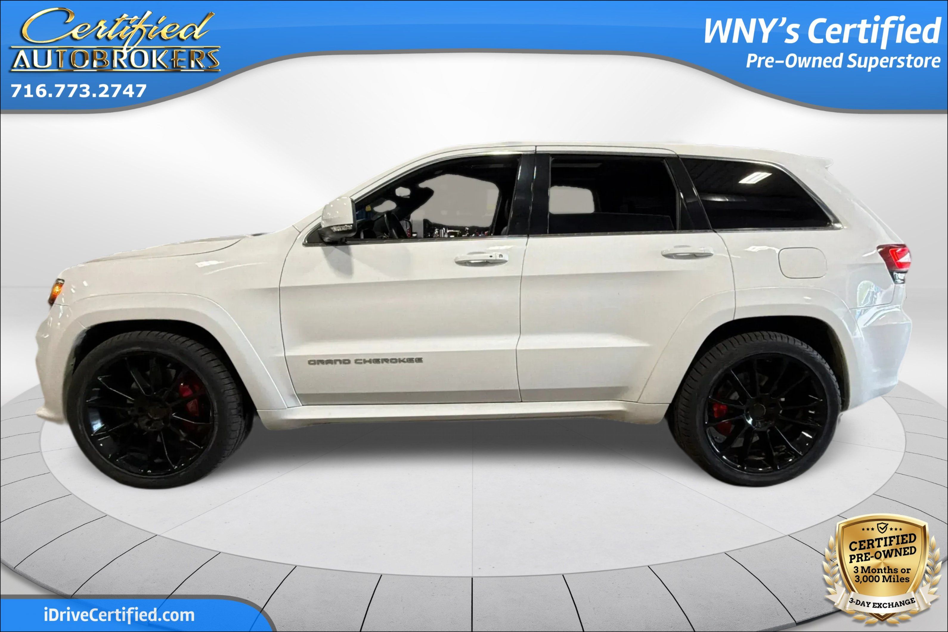 Used 2014 Jeep Grand Cherokee SRT w/ Trailer Tow Group IV AWD/4WD image 9
