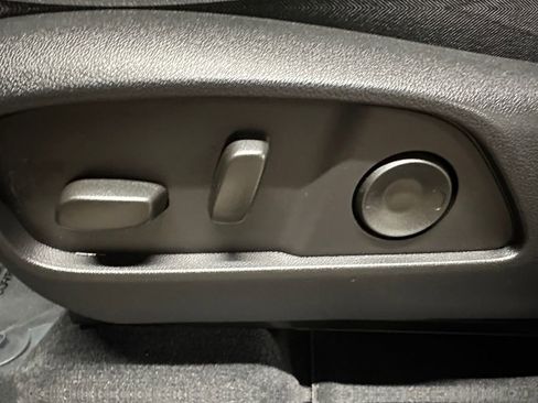 New 2026 Chevrolet Equinox LT w/ Convenience Package II image 10