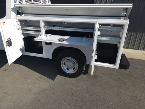 Used 2019 Ford F250 XL w/ Power Equipment Group AWD/4WD image 4