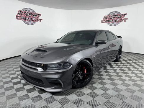 Used 2019 Dodge Charger Scat Pack w/ Dynamics Package RWD image 1