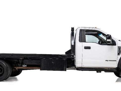 Used 2018 Ford F550 4x4 Regular Cab Super Duty image 5
