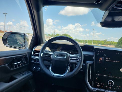 New 2026 GMC Yukon XL Denali w/ Denali Reserve Package AWD/4WD image 12