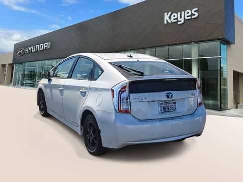 Used 2015 Toyota Prius Four image 7