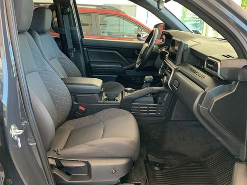 Used 2025 Toyota Tacoma SR w/ SR Upgrade Package AWD/4WD image 22