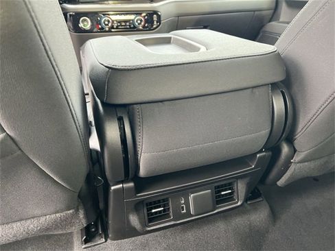 Used 2022 Chevrolet Silverado 1500 LT image 20