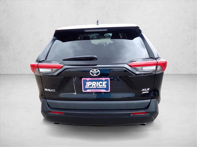 Used 2024 Toyota RAV4 XLE AWD/4WD image 3