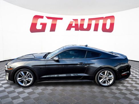 Used 2020 Ford Mustang GT Premium w/ Carbon Sport Interior Package image 4