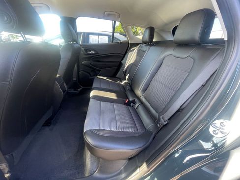 Used 2025 Chevrolet Trax LT image 25