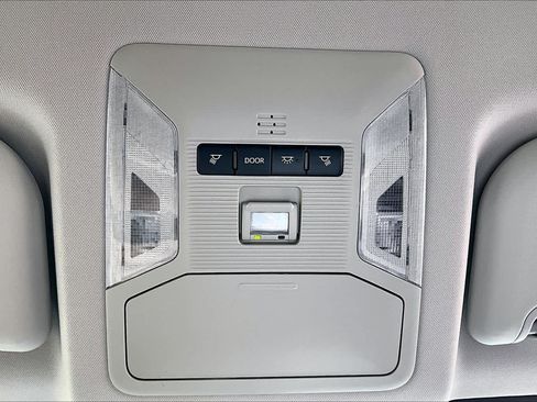 Used 2023 Toyota RAV4 LE FWD image 34