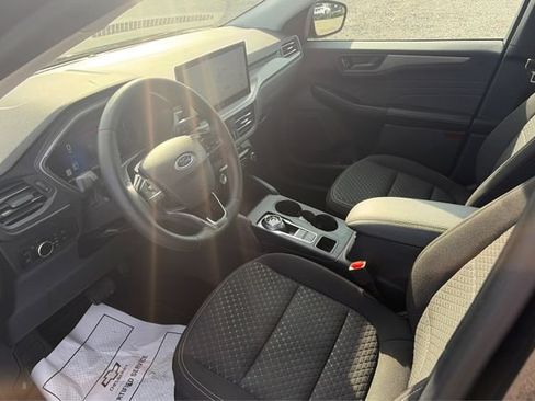 Used 2023 Ford Escape Active w/ Tech Pack #1 AWD/4WD image 9