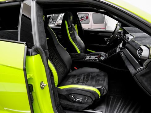 Used 2023 Lamborghini Urus Performante AWD/4WD image 47
