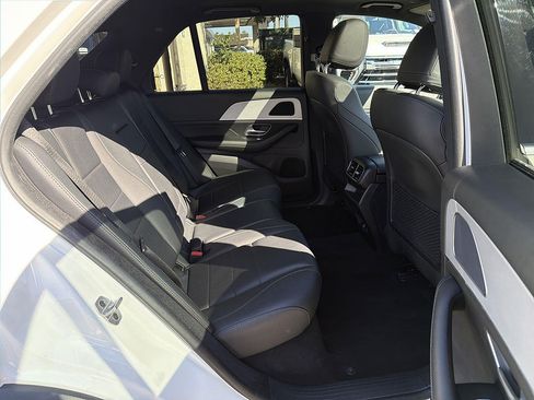Used 2024 Mercedes-Benz GLE 450e 4MATIC image 27
