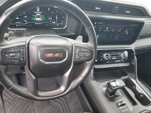 Certified 2023 GMC Sierra 1500 AT4 w/ Technology Package AWD/4WD image 17