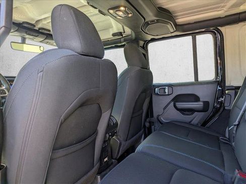 Used 2023 Jeep Wrangler Unlimited Rubicon 4xe image 11