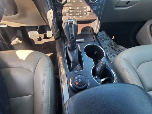 Used 2019 Ford Explorer XLT w/ Equipment Group 202A image 18