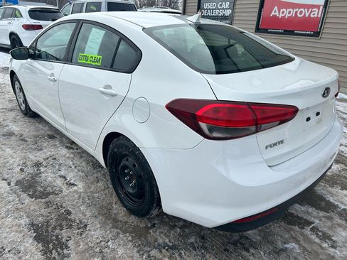 Used 2017 Kia Forte LX image 7