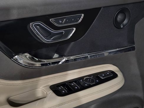 Used 2022 Lincoln Corsair Reserve w/ Equipment Group 201A image 17