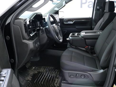 Used 2024 Chevrolet Silverado 1500 LT image 27