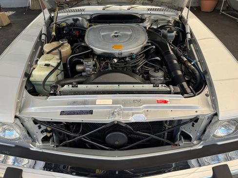 Used 1987 Mercedes-Benz 560 SL image 18
