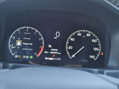 Used 2025 Honda Odyssey Touring image 25