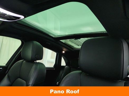 Used 2019 Porsche Macan AWD/4WD image 12