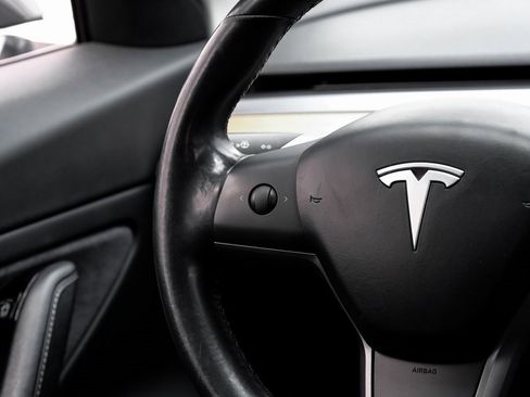 Used 2018 Tesla Model 3 Long Range image 29