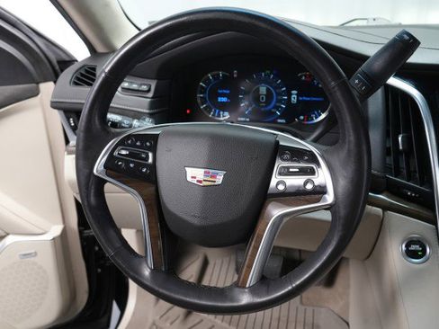 Used 2020 Cadillac Escalade Luxury image 44