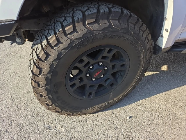 Used 2023 Toyota 4Runner TRD Off-Road Premium w/ Moonroof Package AWD/4WD image 3