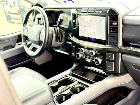 Used 2023 Ford F350 Lariat w/ Chrome Package AWD/4WD image 22