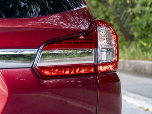 Used 2019 Subaru Ascent Limited AWD/4WD image 13