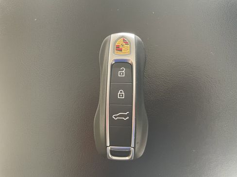 New 2025 Porsche Cayenne GTS image 25