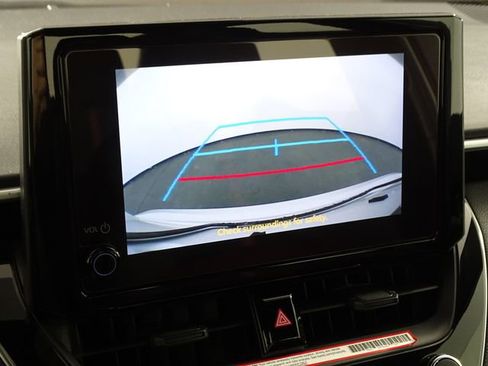 Used 2025 Toyota Corolla SE image 8