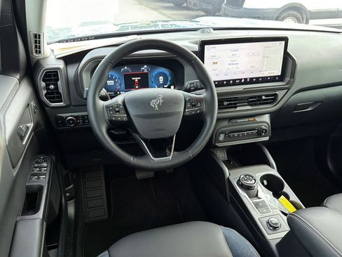 Certified 2025 Ford Bronco Sport Outer Banks w/ Outer Banks Tech Package+ AWD/4WD image 18