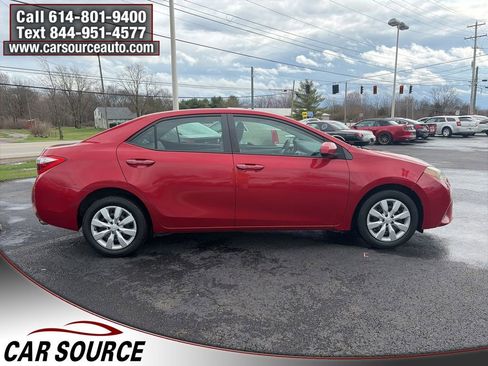 Used 2015 Toyota Corolla LE image 4